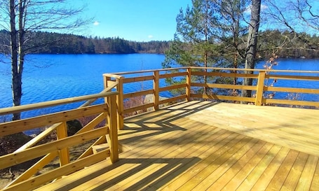 Premium Cabin, Lake View | Terrace/patio. Långasjönäs Camping & Stugby