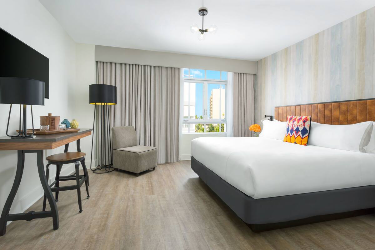 1 bedroom, premium bedding, in-room safe, desk