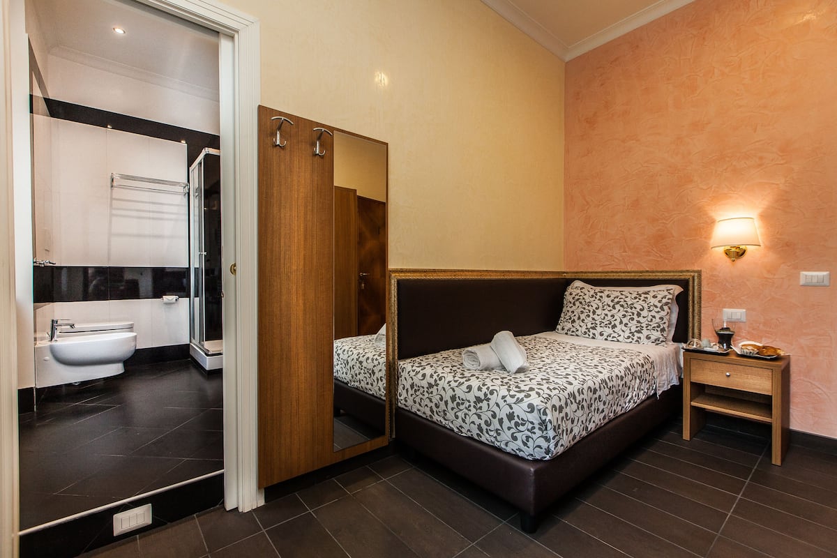 Single Room | Premium bedding, in-room safe, desk, soundproofing
