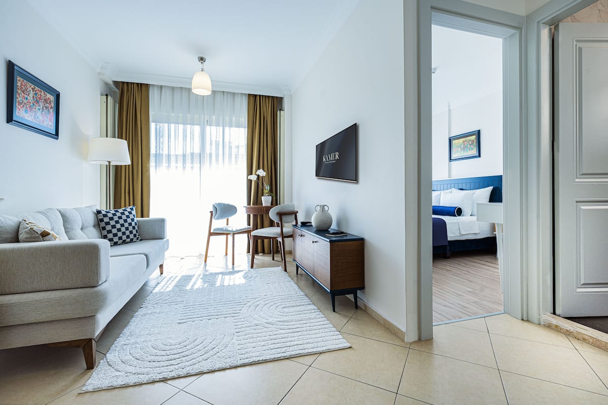 Premium bedding, minibar, in-room safe, desk