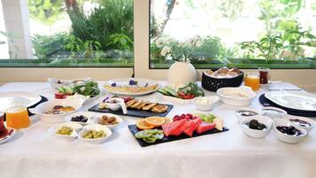 Desayuno continental incluido todos los días