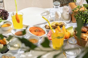 Desayuno continental incluido todos los días 