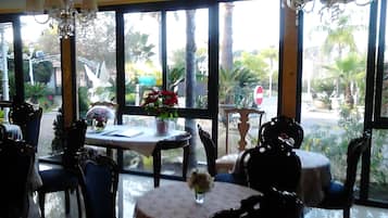 Junior Suite | In-room safe, desk, iron/ironing board, free WiFi