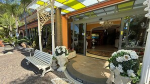Unclassified image, 5 of 51, button - Hotel Happy Days (Giugliano in Campania)