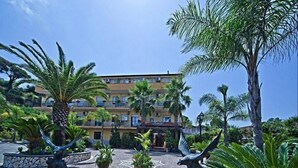 Unclassified image, 2 of 51, button - Hotel Happy Days (Giugliano in Campania)