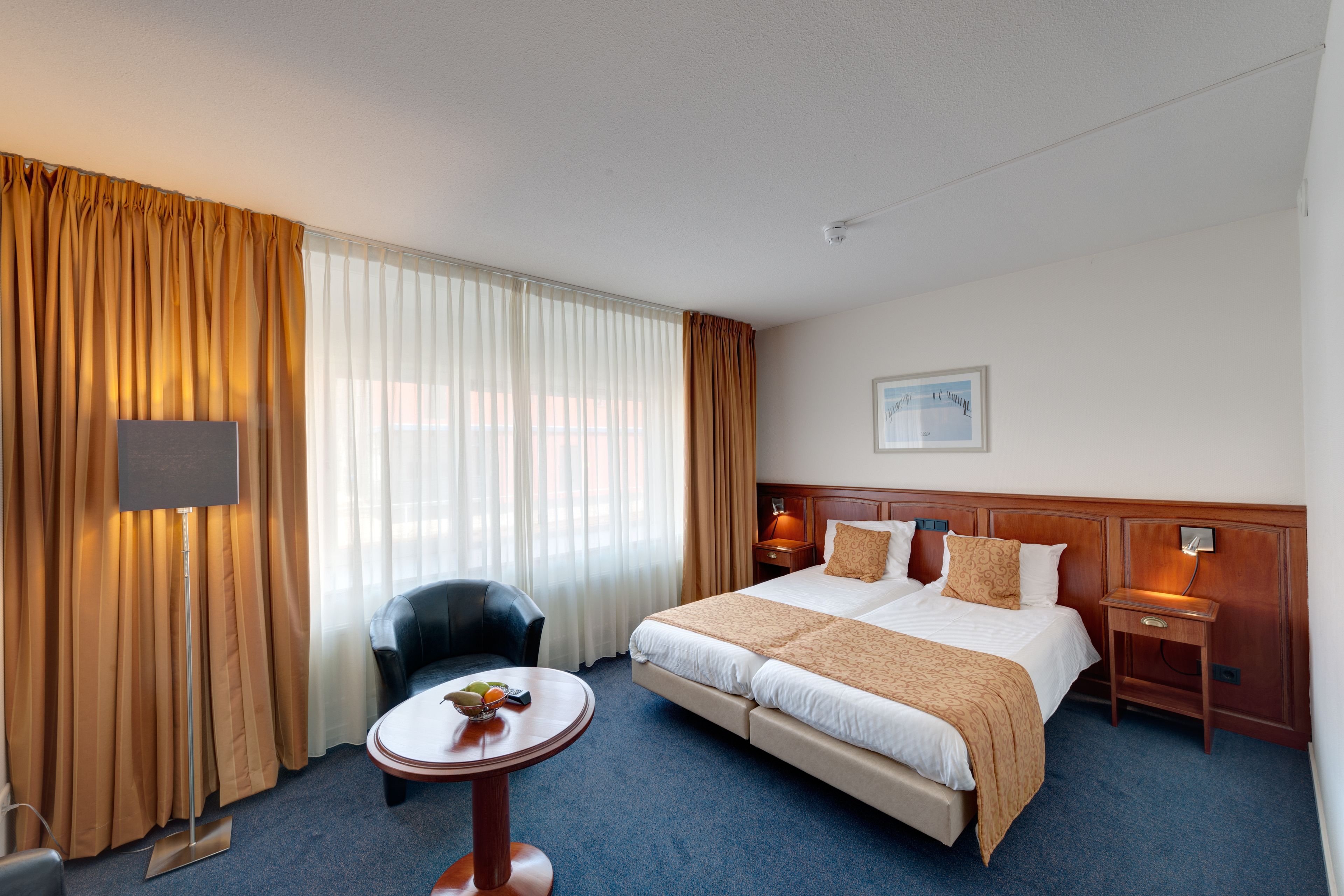 twin room | premium bedding, minibar, in-room safe, desk