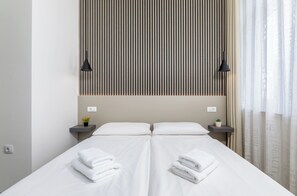 Premium bedding, down comforters, pillowtop beds, in-room safe - Boutique Suites Joyce (Pula)
