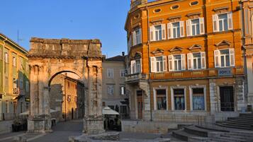 Bagian depan properti