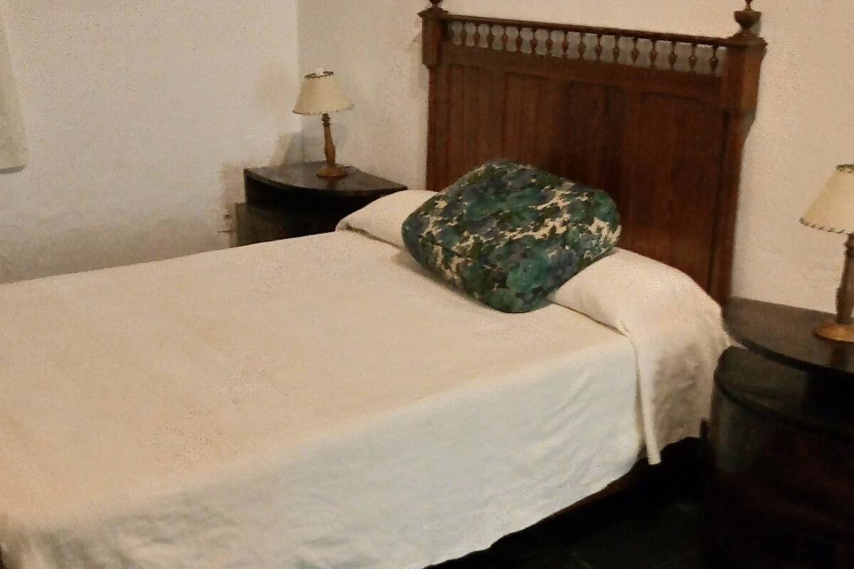 Nhà Deluxe, 2 phòng ngủ (Romero) | 2 phòng ngủ, bộ đồ giường cao cấp, két bảo mật tại phòng 