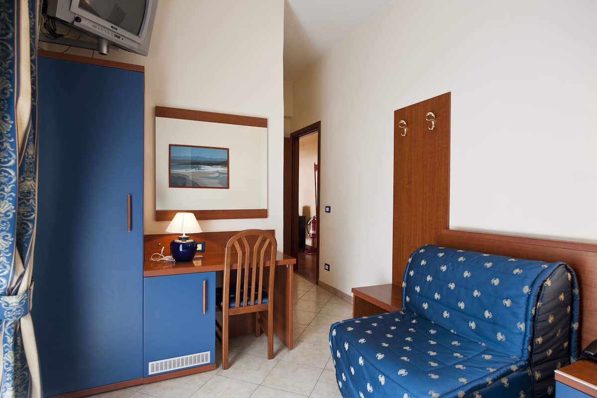 Triple Room | Premium bedding, in-room safe, individually furnished, desk