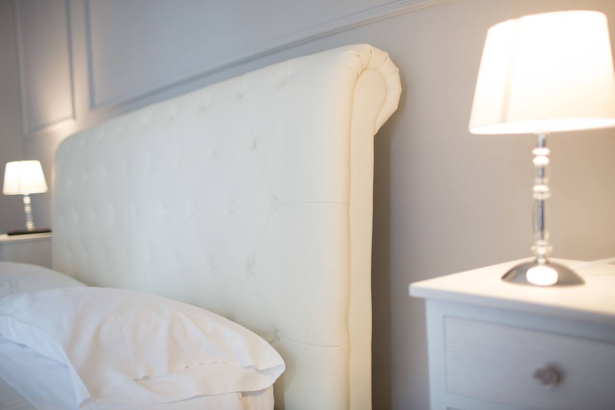 Free minibar, iron/ironing board, free WiFi