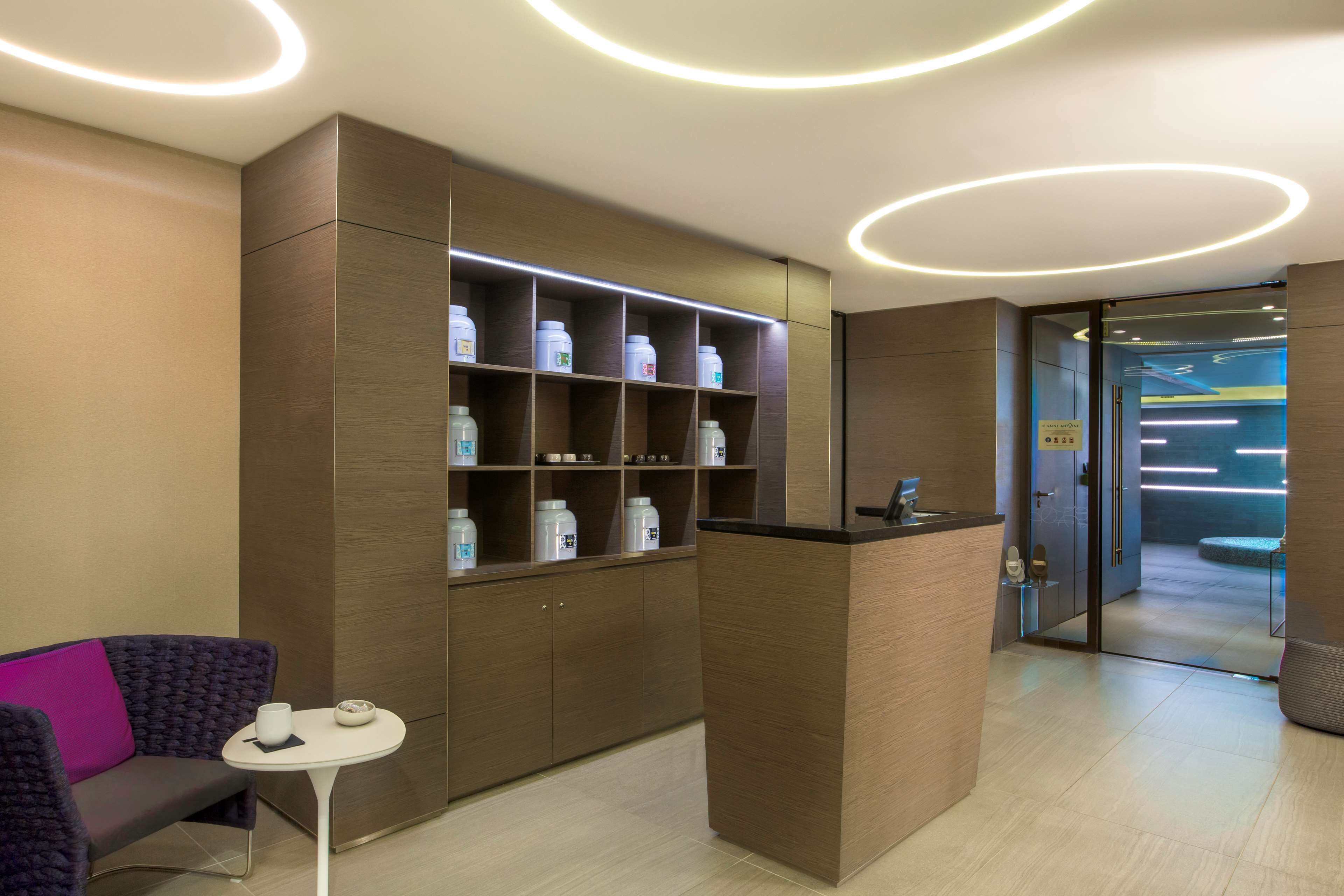 couples treatment room(s), hot tub, turkish bath/hammam, body treatments