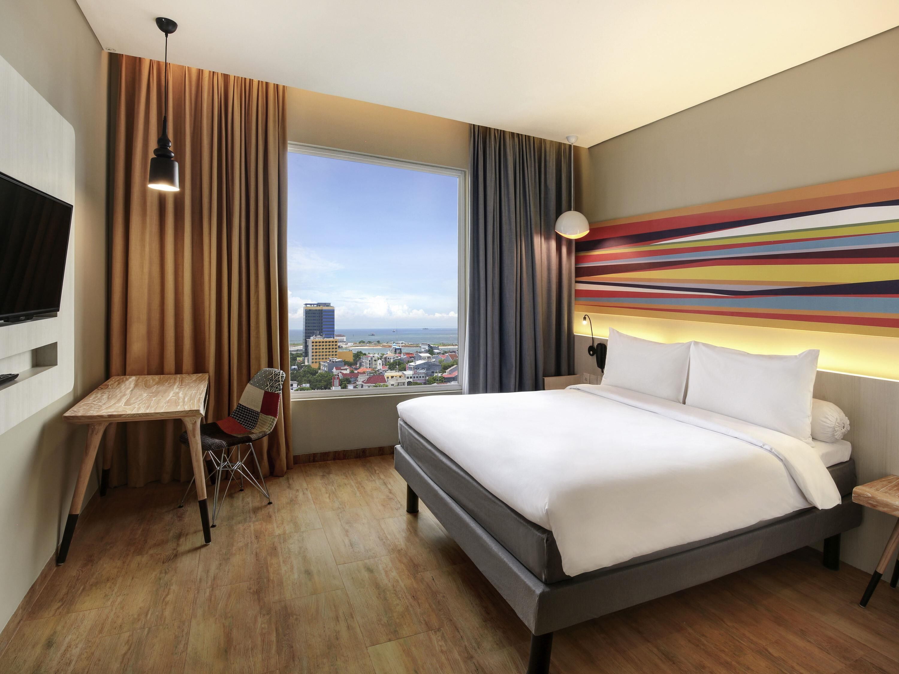 Artículos del minibar gratis y caja de seguridad en la habitación 