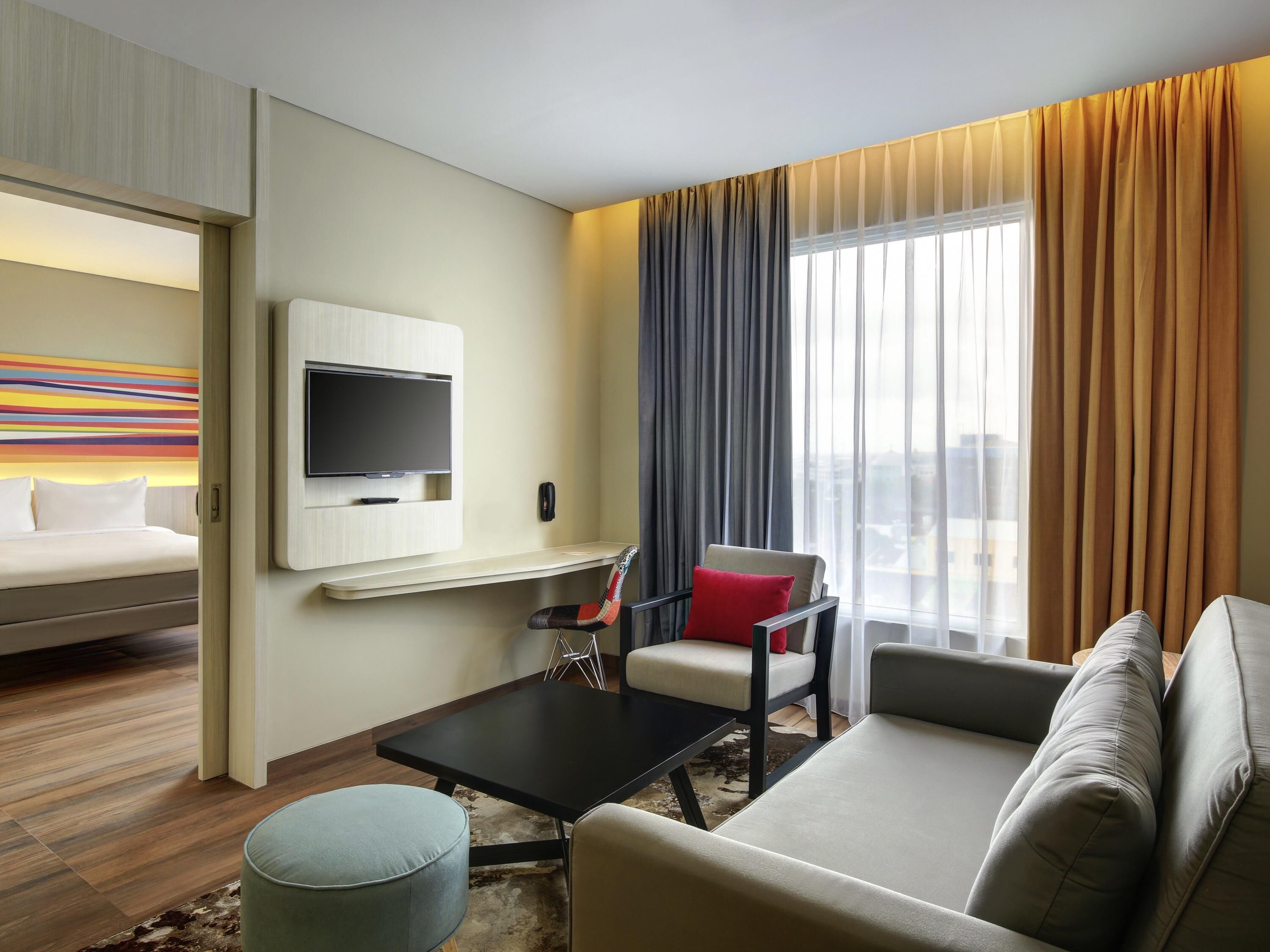 Artículos del minibar gratis y caja de seguridad en la habitación 