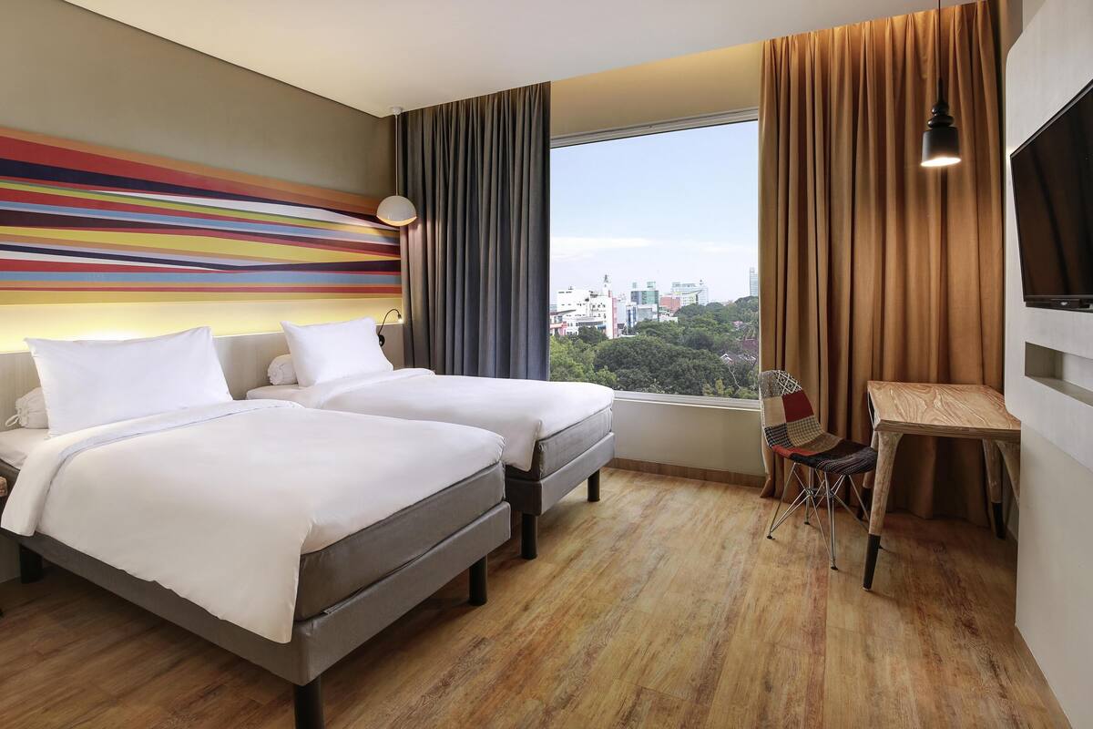 Free minibar items, in-room safe, desk, soundproofing