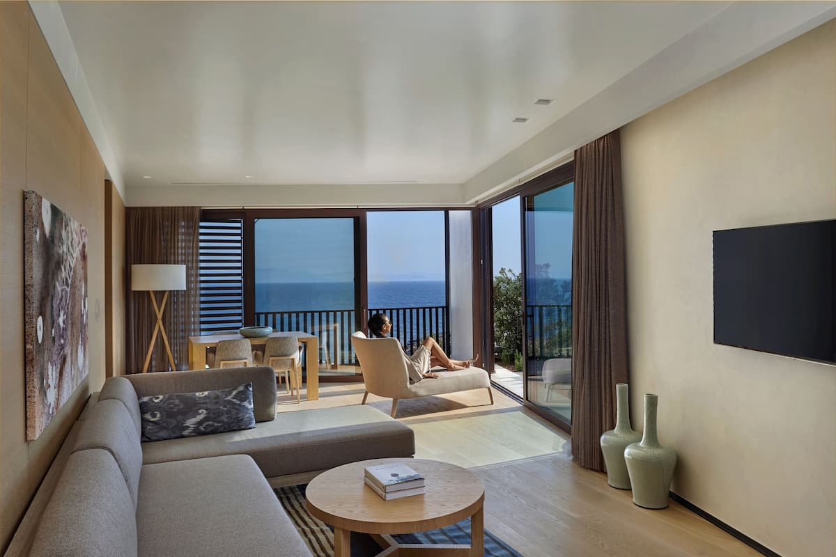 Master Suite with Pool Sea View | Utsikt fra rommet
