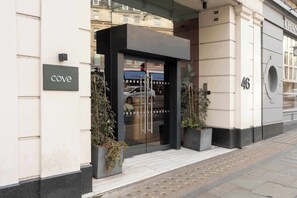 Entrada al alojamiento