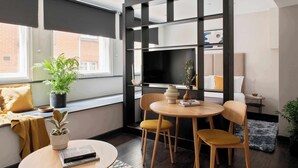 Large Studio Apartment - Cove Cannon Street (London)