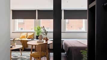 Large Studio Apartment | In-room safe, laptop workspace, blackout curtains, iron/ironing board