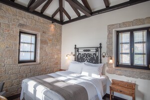 Vila, vista para o mar (Oria) | 1 quarto, roupas de cama premium, edredons de pluma