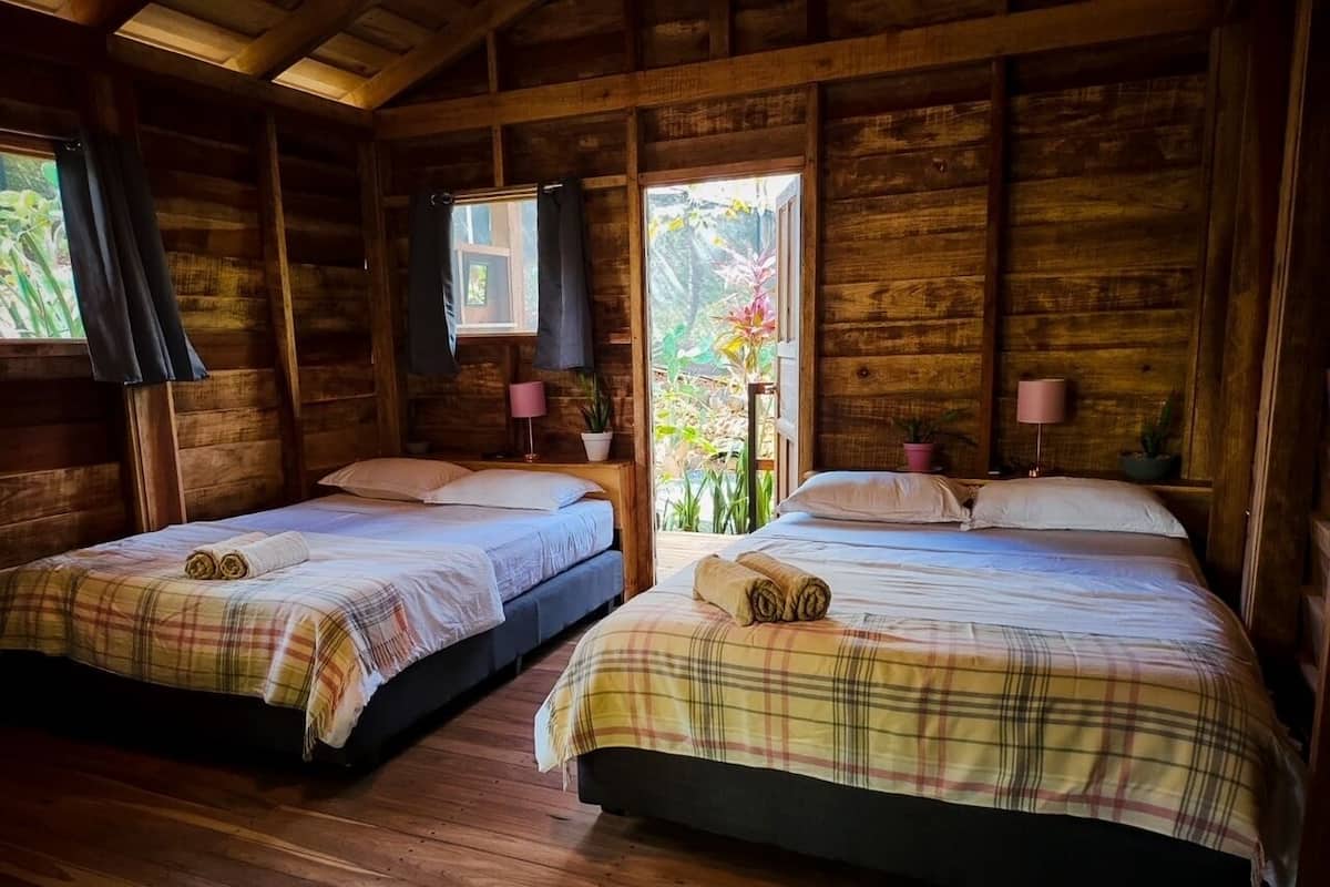 Comfort Cabin, Private Bathroom | Hypo-allergenic bedding, minibar, in-room safe, bed sheets