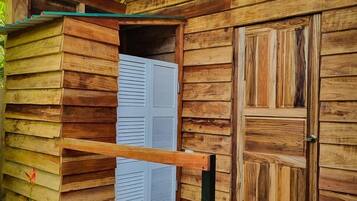 Comfort Cabin, Private Bathroom | Bathroom | Shower, free toiletries, towels