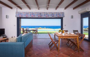 Villa, 3 Bedrooms, Private Pool, Sea View | Living area