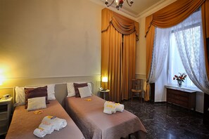 Deluxe Double Room, City View | Desk, free cots/infant beds, free WiFi, bed sheets