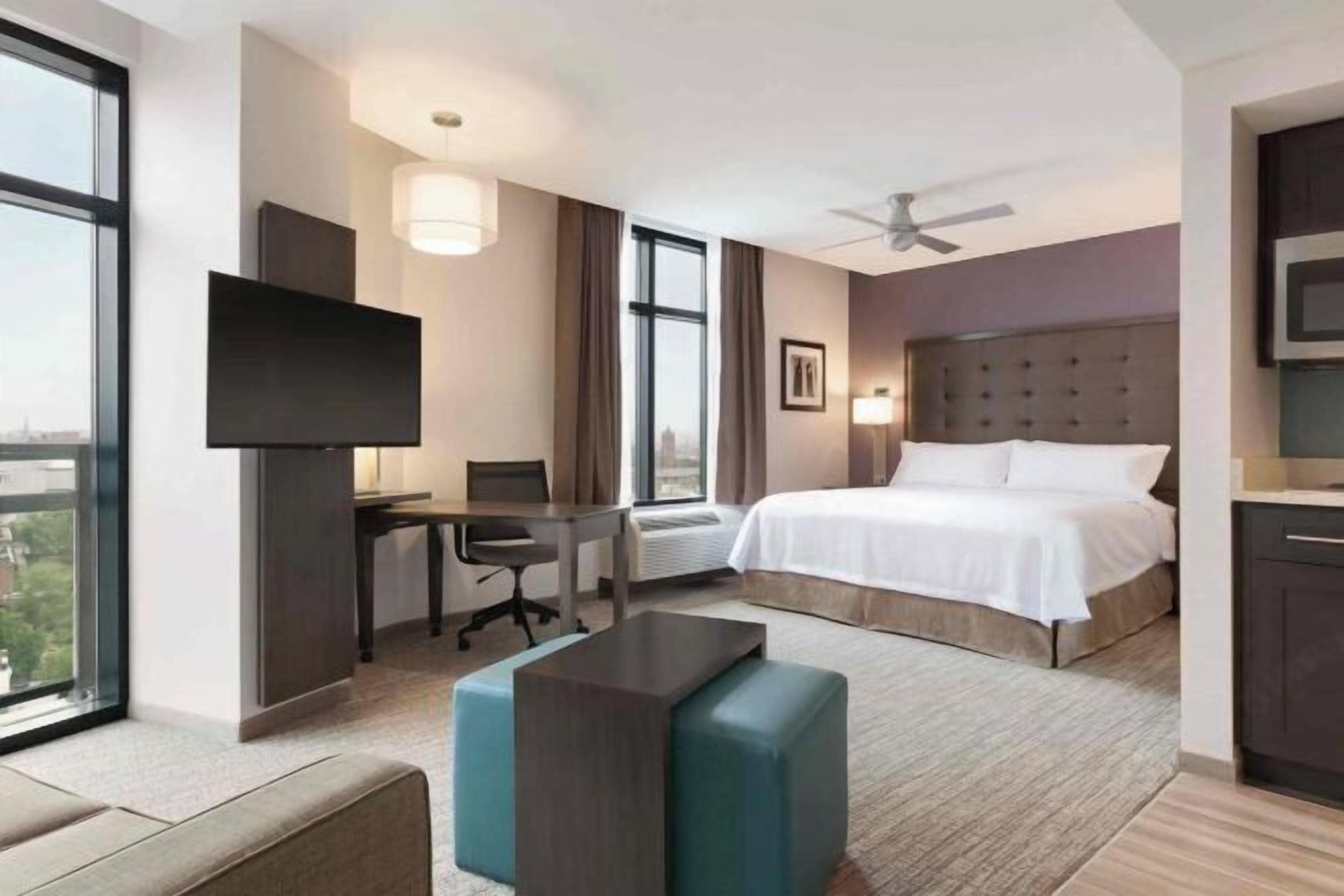 In-room safe, free WiFi, bed sheets