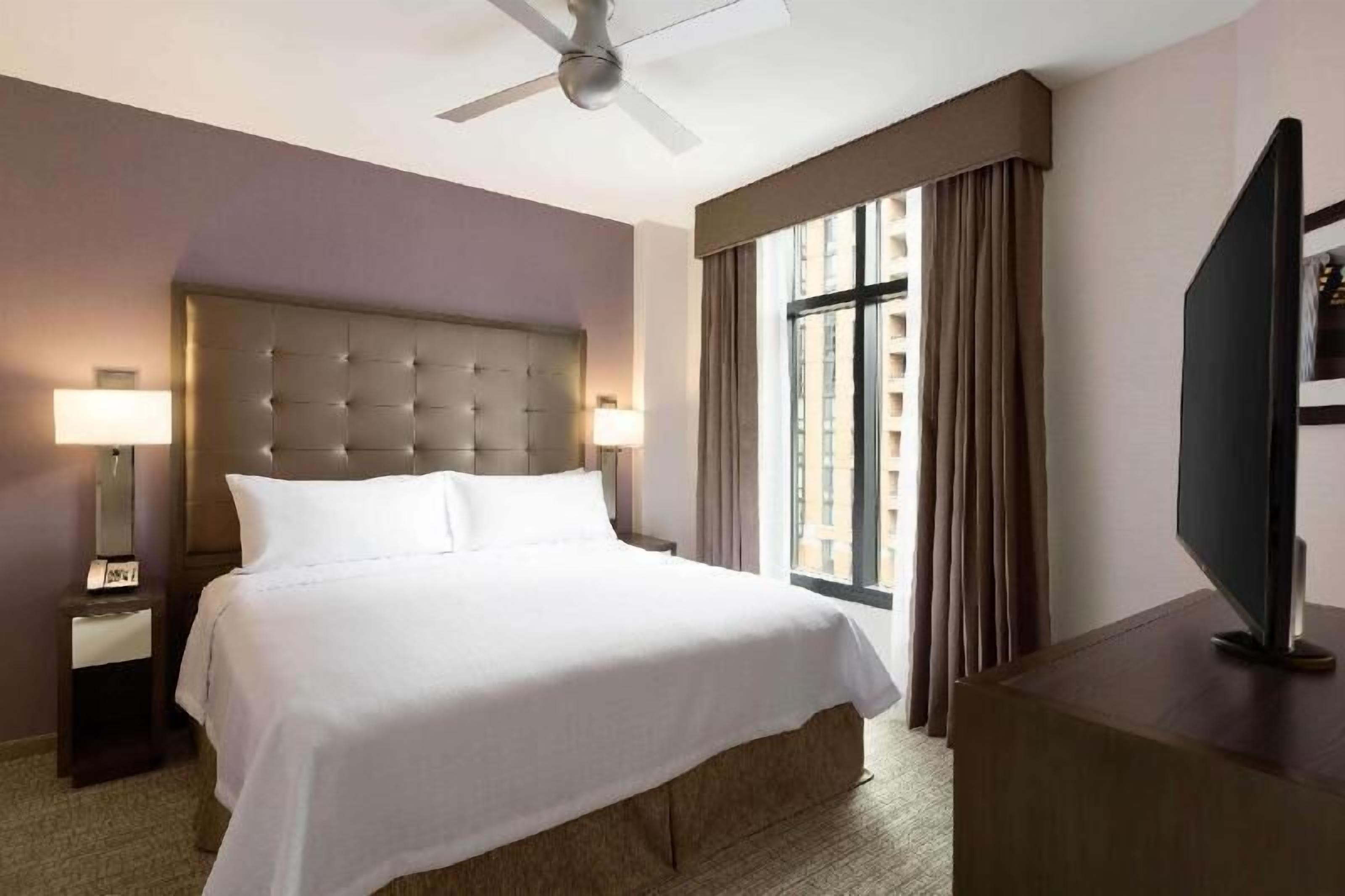 In-room safe, free WiFi, bed sheets