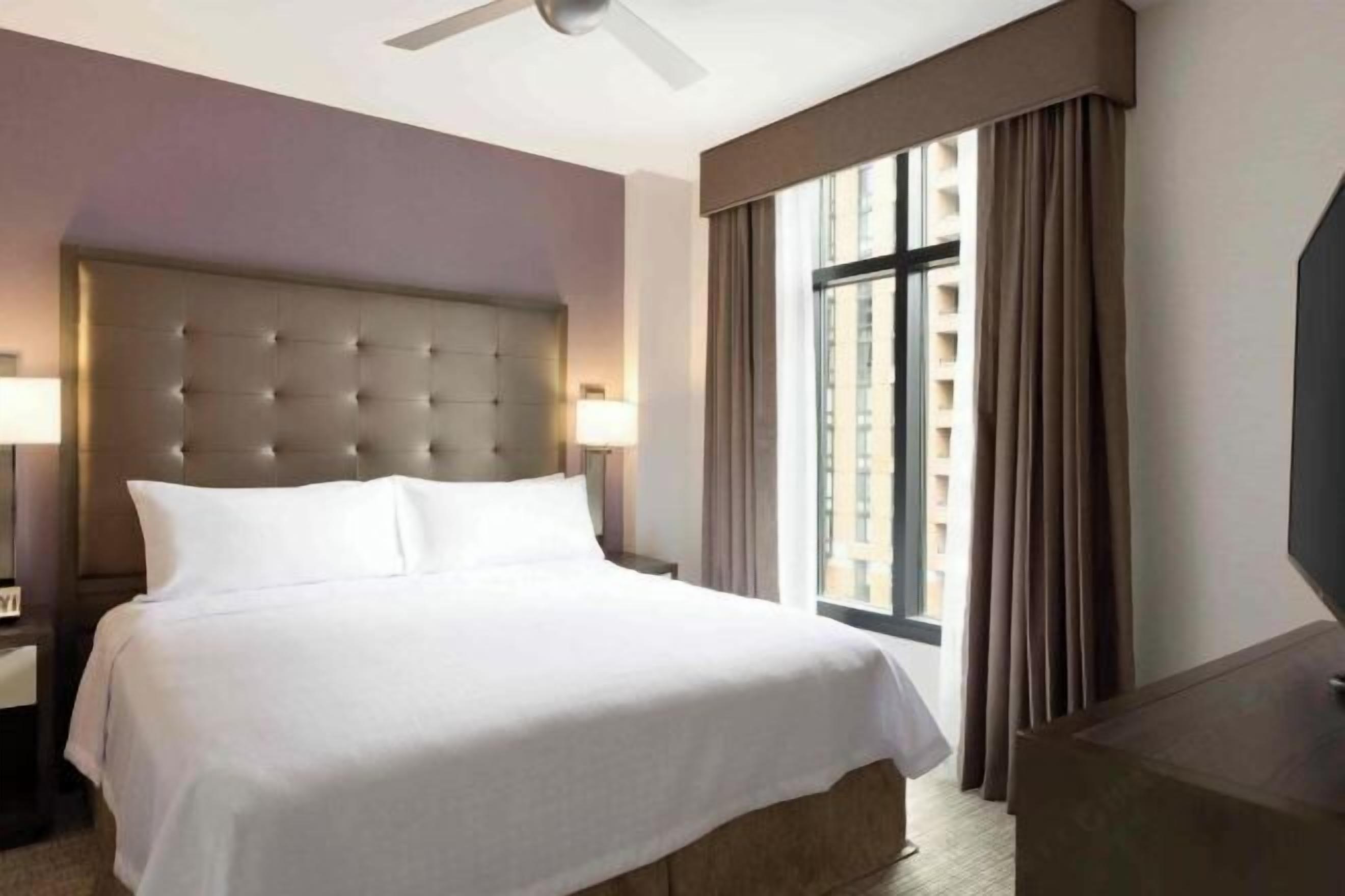 In-room safe, free WiFi, bed sheets