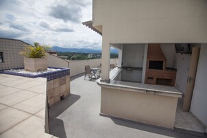 Área de parrillas y picnic