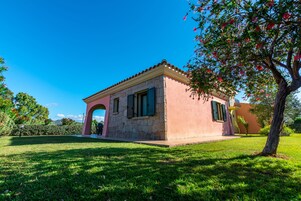House, 1 Bedroom | Exterior