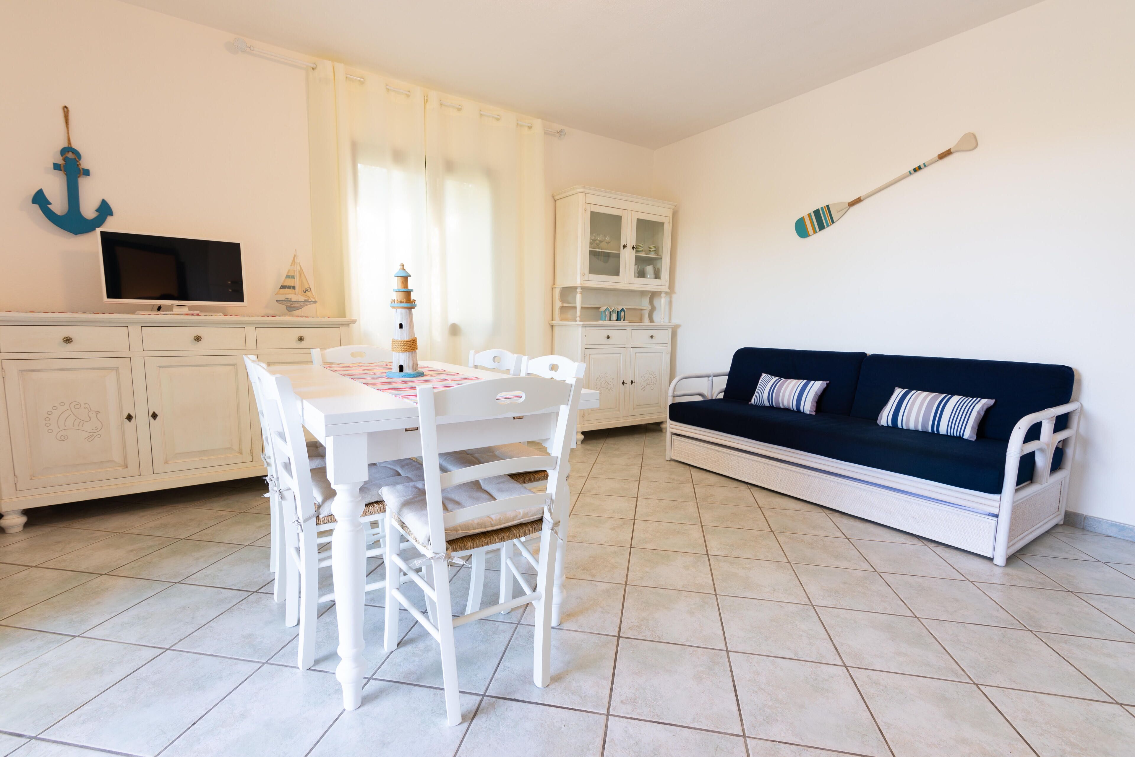 Casa, 2 quartos, varanda | Área de estar | TV LCD 32 polegadas com canais digitais, TV