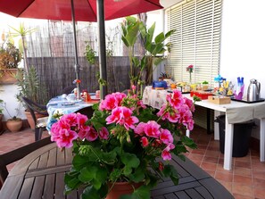 Breakfast area
