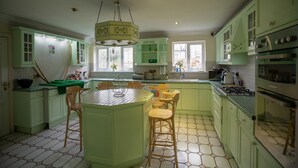 Dining - OakCroft GuestHouse Manchester Airport (Altrincham)