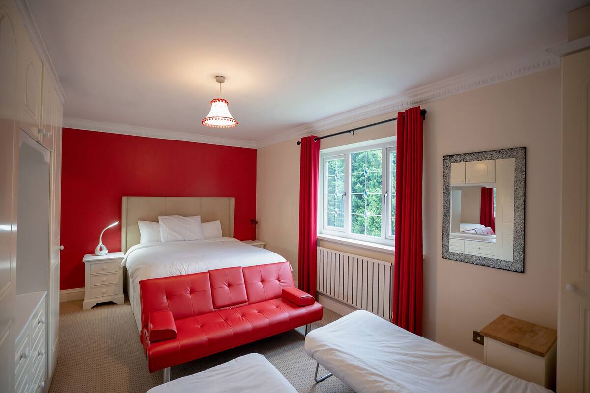 Egyptian cotton sheets, premium bedding, pillow-top beds, free WiFi