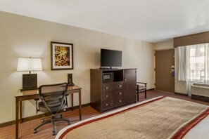 Standard Room, 1 King Bed, Accessible, Refrigerator & Microwave | 1 bedroom, hypo-allergenic bedding, desk, iron/ironing board