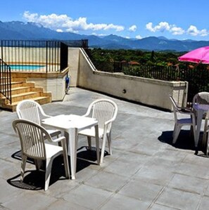 Outdoor dining - Scala Residence Hotel (Resende)