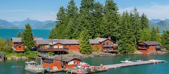 Nootka Island Lodge