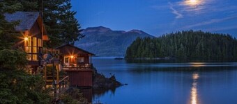Nootka Island Lodge