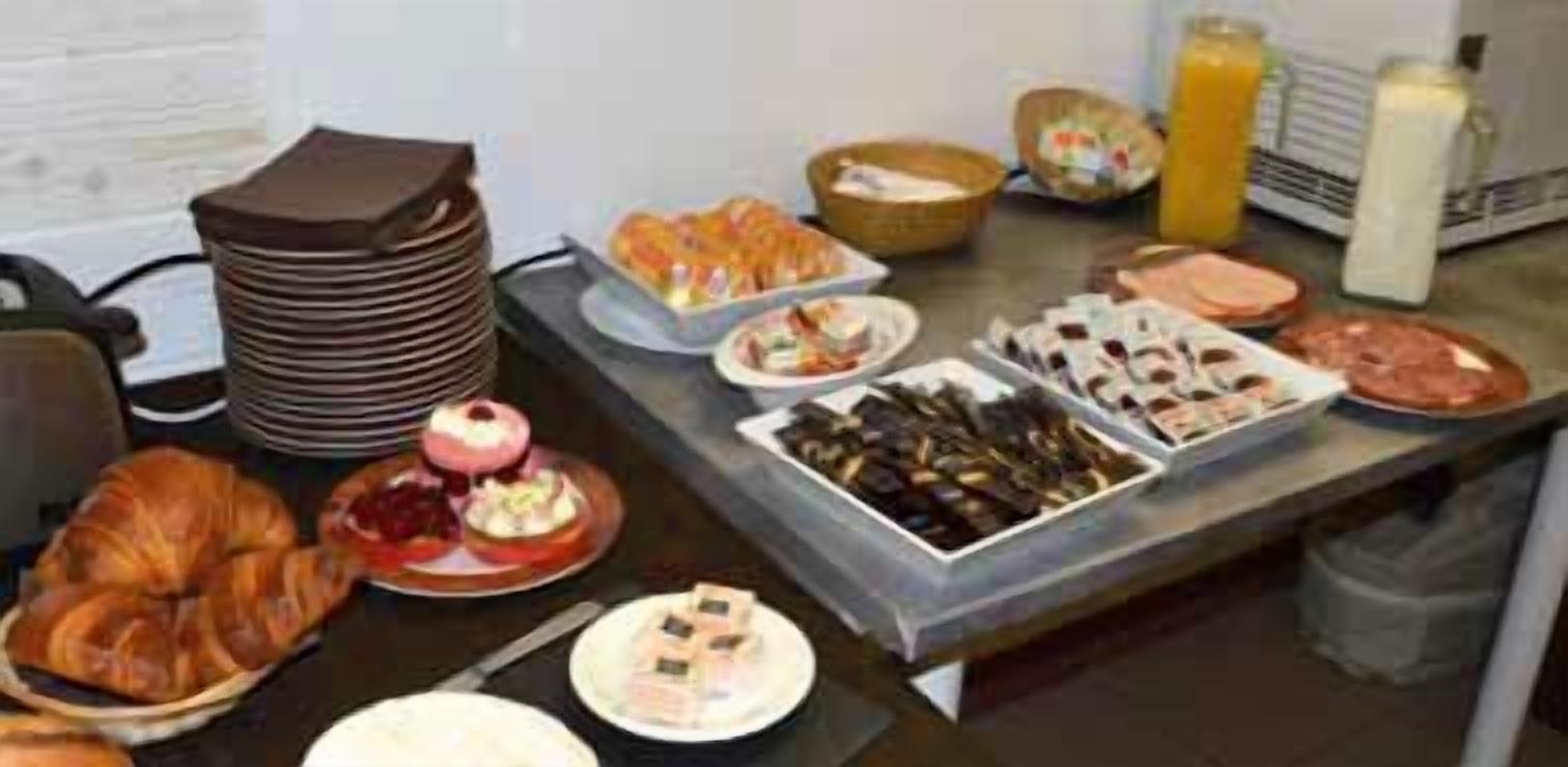daily buffet breakfast (eur 9.00 per person)
