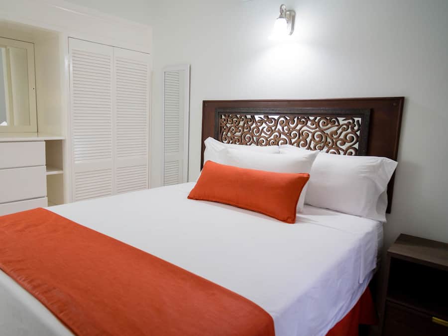 Deluxe Apartment, 2 Bedrooms, Mountain View, Executive Level | 2 bedrooms, Egyptian cotton sheets, premium bedding, in-room safe