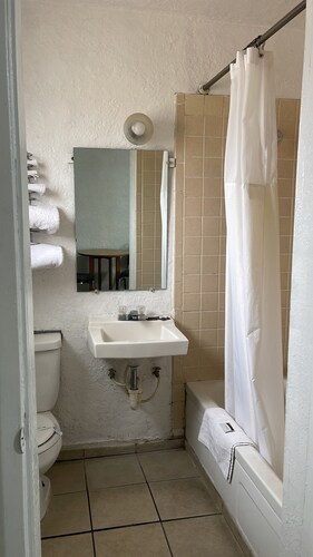 Economy Inn
