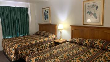 1 habitación, escritorio, cortinas blackout y ropa de cama