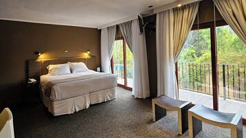 Minibar, coffres-forts dans les chambres, lits bébé (gratuits)