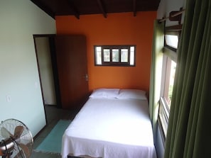 Free WiFi, bed sheets - Santinho Hostel (Florianópolis)