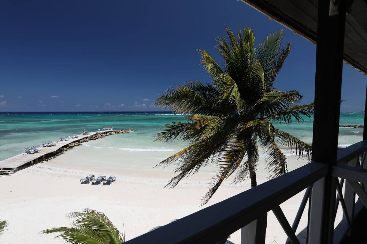 Superior Beach Front  | Balcony