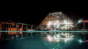 Indoor pool, pool loungers