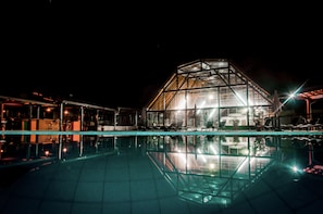 Indoor pool, 4 outdoor pools, sun loungers - Guararema Parque Hotel (Guararema)